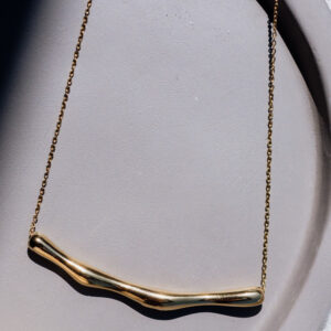 Ατσάλινο κολιέ σε χρυσό χρώμα