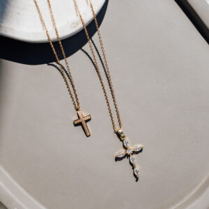 Ατσάλινος σταυρός σε χρυσό χρώμα